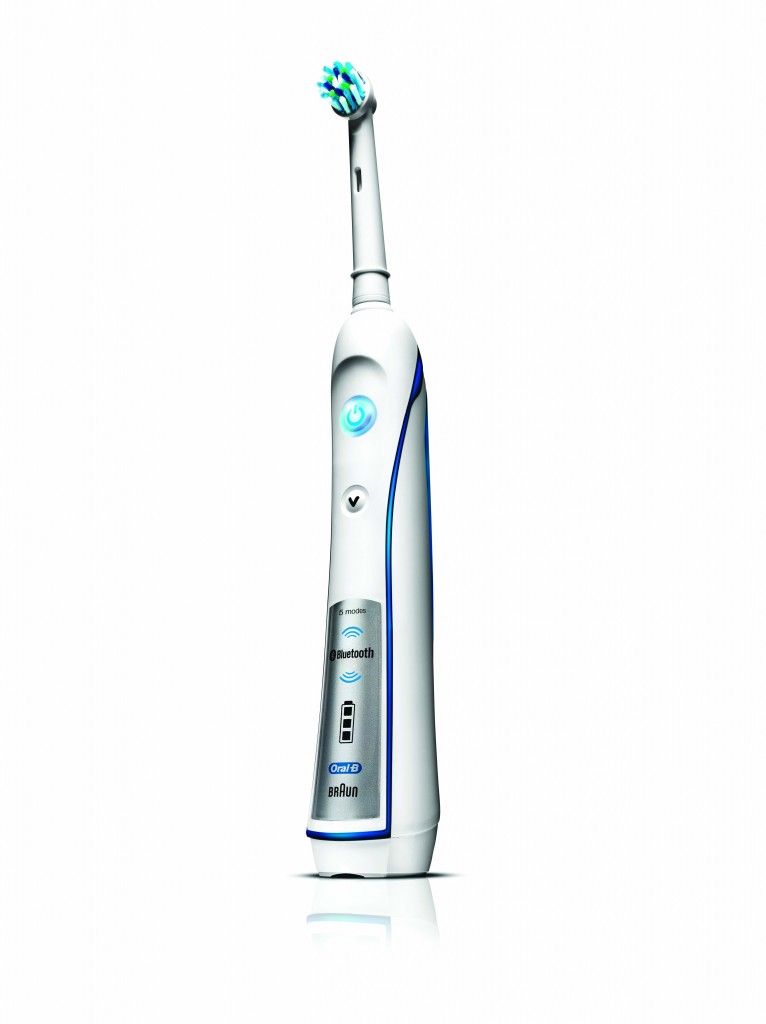 Pack Shot Oral-B Smart Series with Bluetooth 4.0 Connectivity
