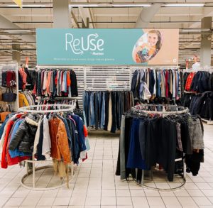 Espaço ReUse instalado em hipermercado da Auchan, em parceria com a MyCloma